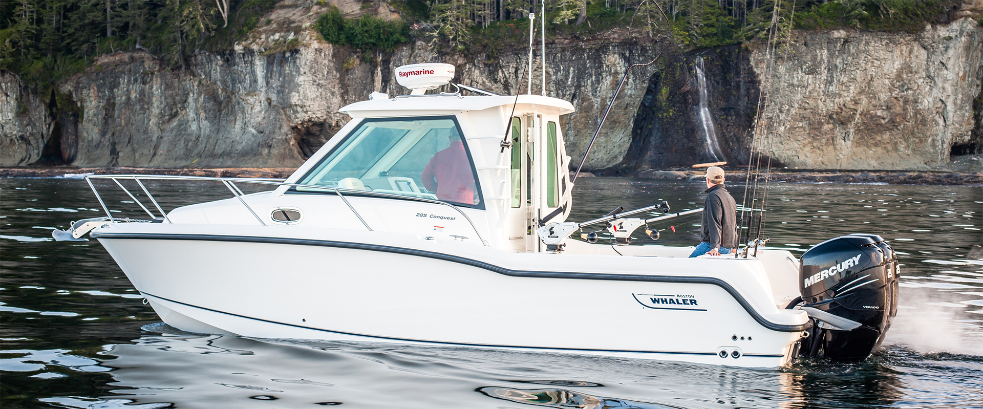 285 CONQUEST PILOTHOUSE